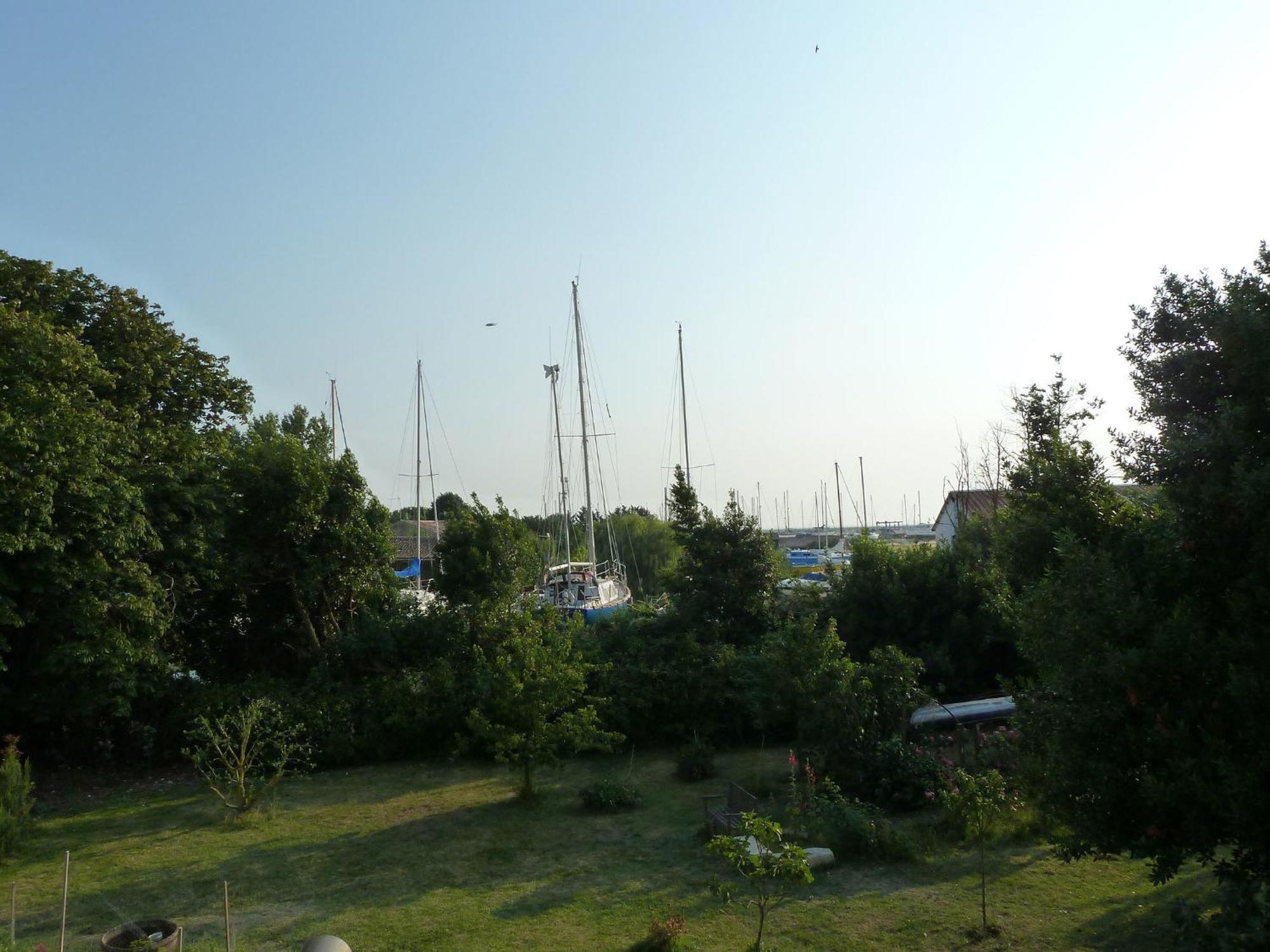 ホテル Le Domaine Du Meunier Mortagne-sur-Gironde 部屋 写真