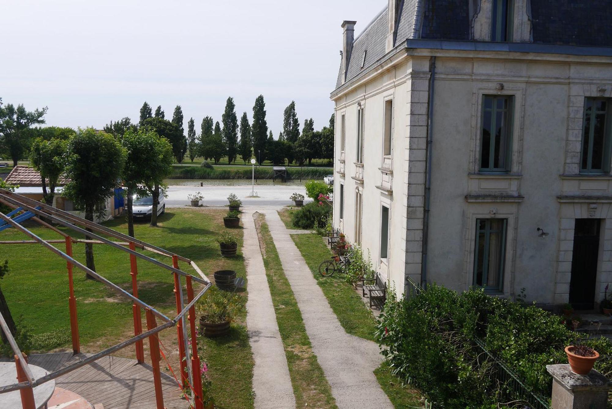 ホテル Le Domaine Du Meunier Mortagne-sur-Gironde 部屋 写真